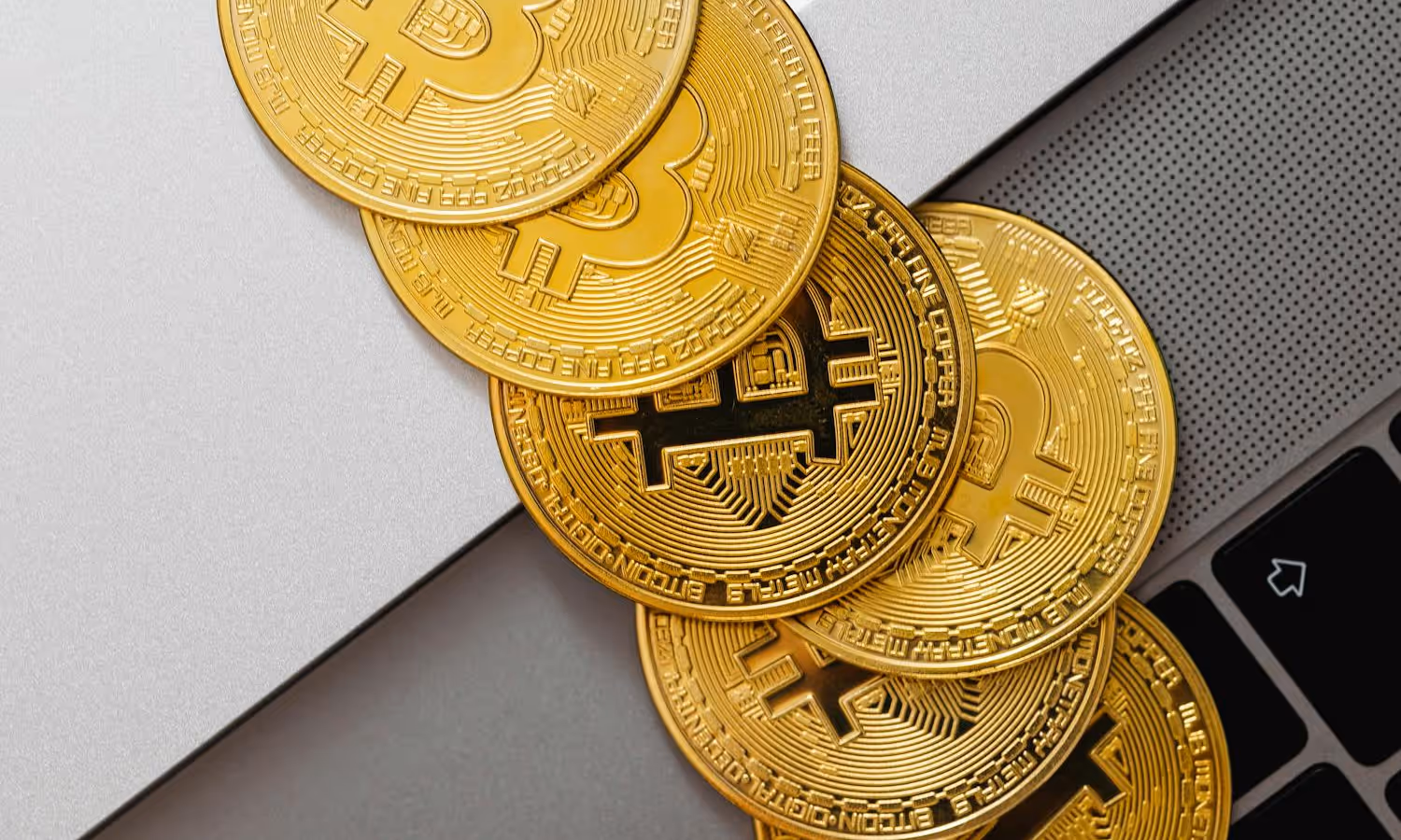 Securitatea criptomonedelor: protejarea portofelului, a cheilor private și a seed phrase împotriva phishingului și a contractelor wallet-drainer
