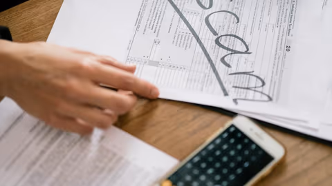 Listă de control pentru verificarea unei platforme de investiții